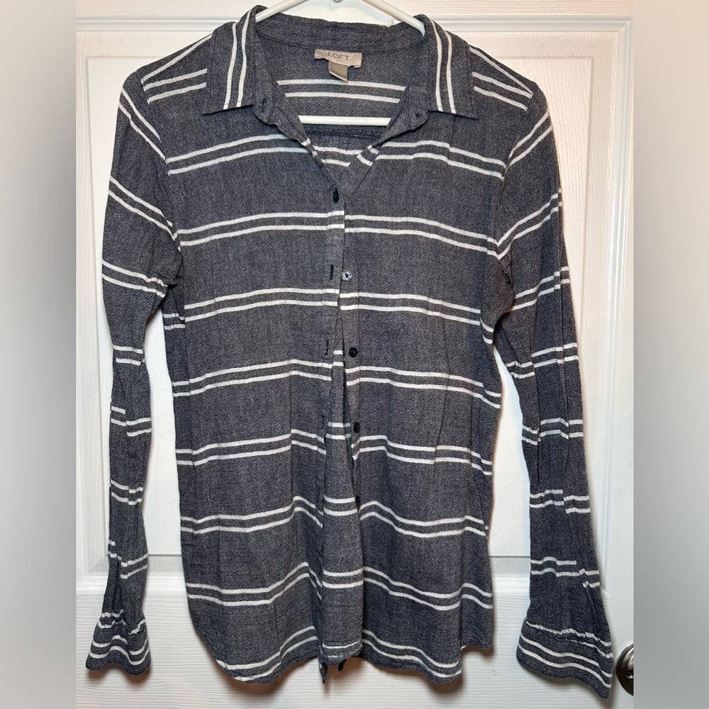 Ann Taylor LOFT Striped Button- Down Long Sleeve Shirt- Grey/White Size Medium